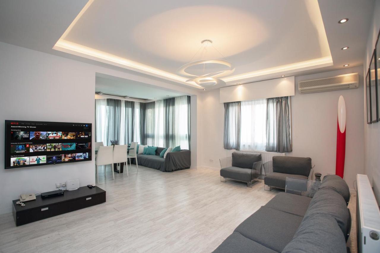 Mayra Seafront Luxury Apartment Limassol Exterior foto